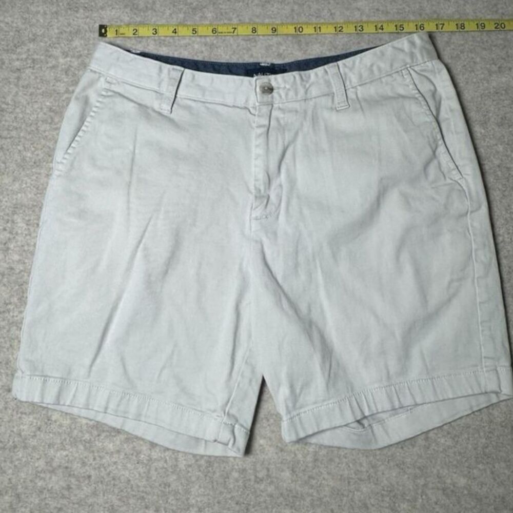 Nautica Men's Chino Shorts Light Khaki Stretch Flat Front 33W Casual Golf - Picture 3 of 10